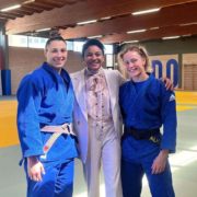 Anaysi Hernandez al centro