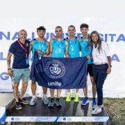Staffetta 4×100 maschile Medagòia Argento con dirigente e tecnico CNU 2026